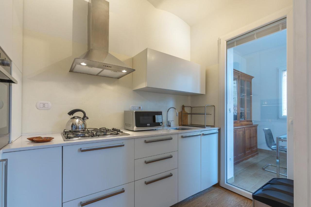 Bologna Saragozza District Apartment Buitenkant foto